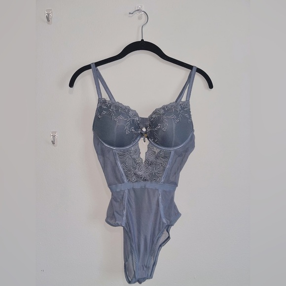 Daisy Fuentes Tops - daisy fuentes gray lace cutout corset bodysuit